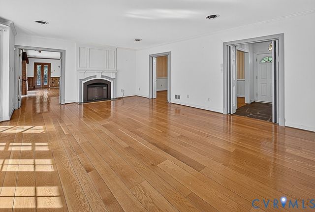 11701 Holly Hill Rd, Chester, VA 23831