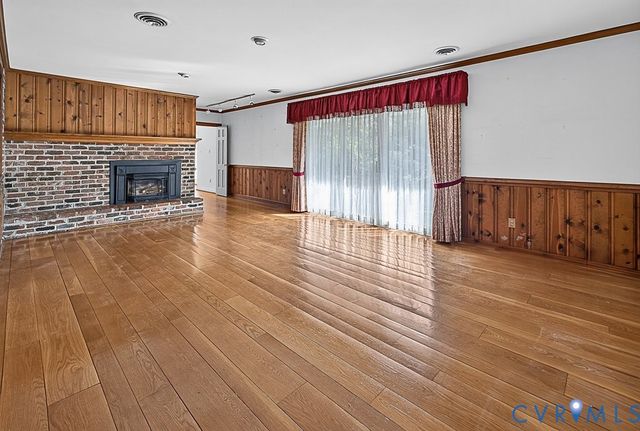 11701 Holly Hill Rd, Chester, VA 23831