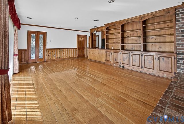 11701 Holly Hill Rd, Chester, VA 23831
