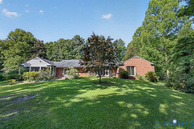11701 Holly Hill Rd, Chester, VA 23831