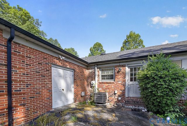 11701 Holly Hill Rd, Chester, VA 23831