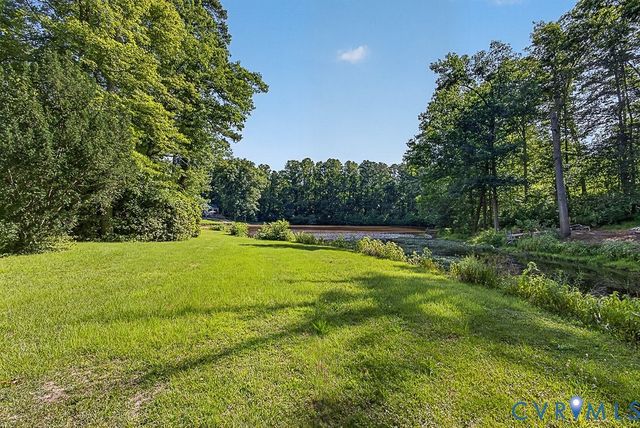 11701 Holly Hill Rd, Chester, VA 23831
