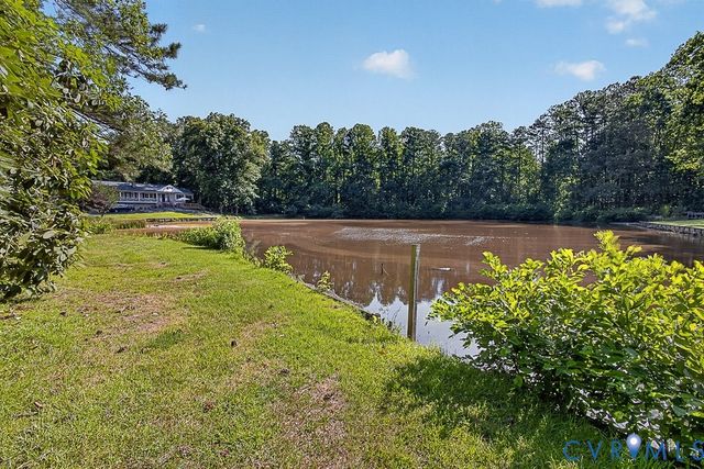 11701 Holly Hill Rd, Chester, VA 23831