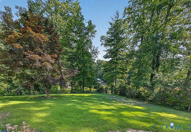 11701 Holly Hill Rd, Chester, VA 23831