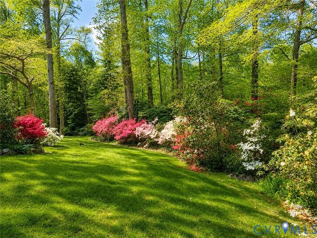 11701 Holly Hill Rd, Chester, VA 23831