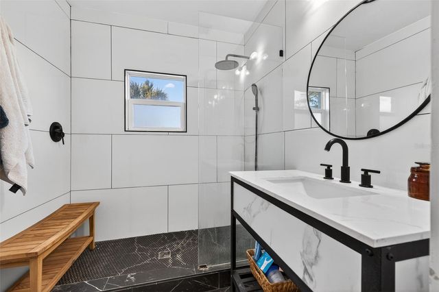 6566 1ST AVENUE S, St Petersburg, FL 33707