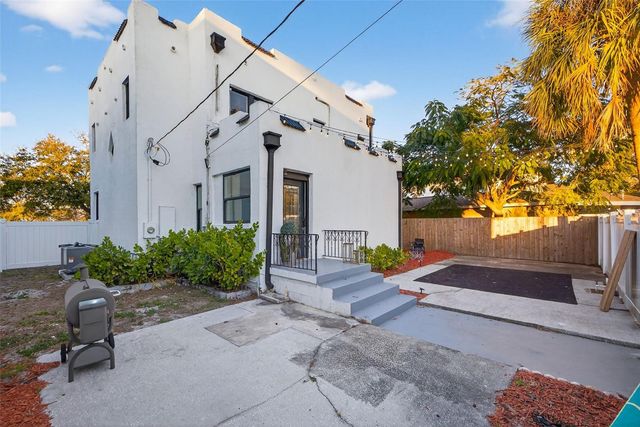 6566 1ST AVENUE S, St Petersburg, FL 33707