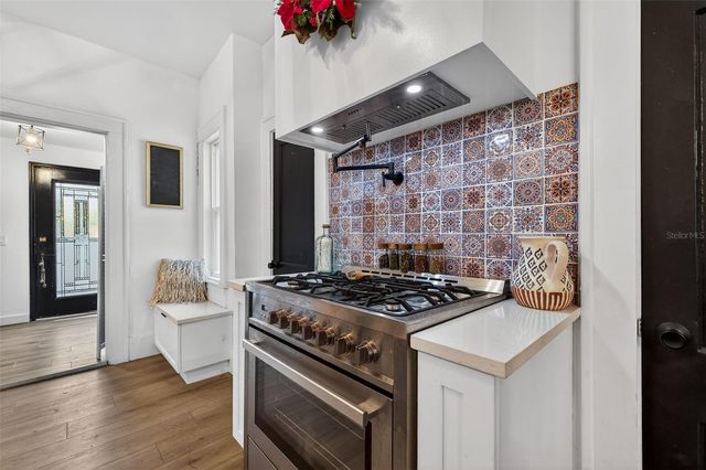 6566 1ST AVENUE S, St Petersburg, FL 33707