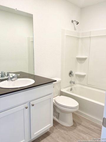 10914 Presa Way, San Antonio, TX 78223