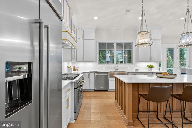 309 PARK ST NE, Vienna, VA 22180