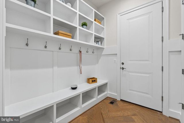 309 PARK ST NE, Vienna, VA 22180