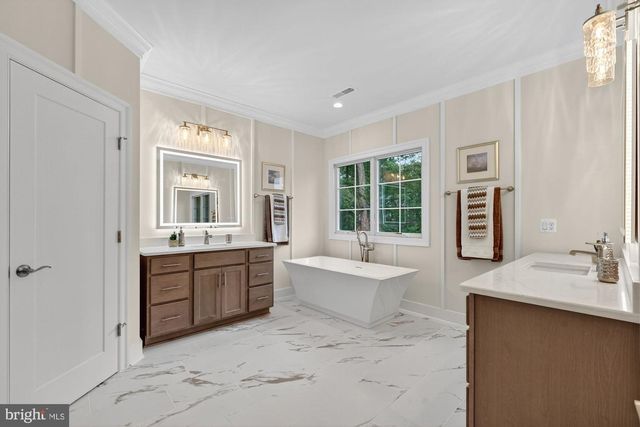 309 PARK ST NE, Vienna, VA 22180