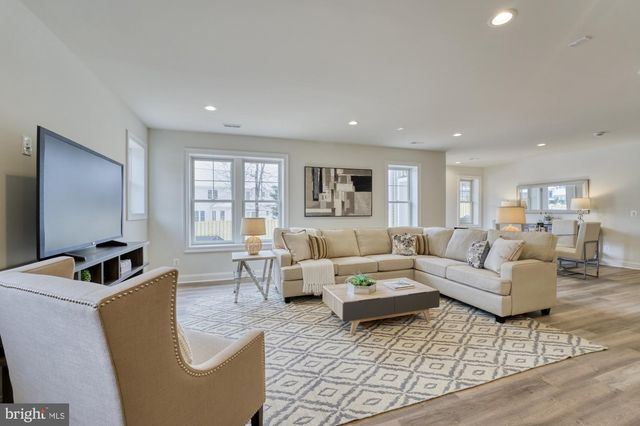 309 PARK ST NE, Vienna, VA 22180