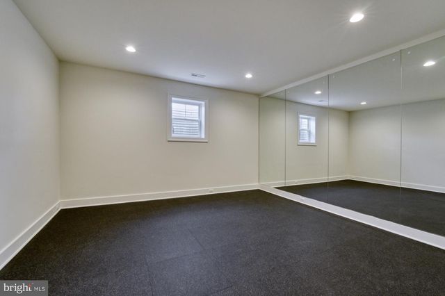 309 PARK ST NE, Vienna, VA 22180