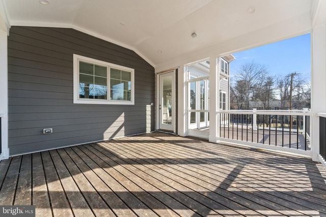 309 PARK ST NE, Vienna, VA 22180