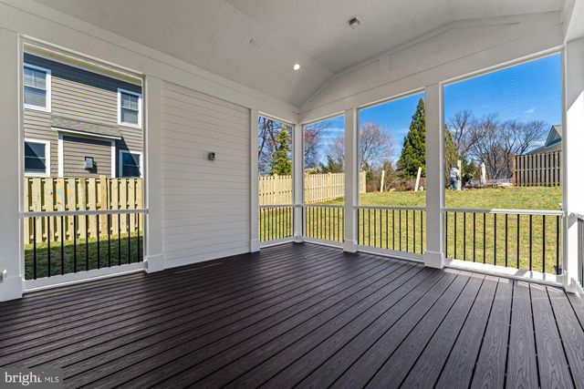 309 PARK ST NE, Vienna, VA 22180