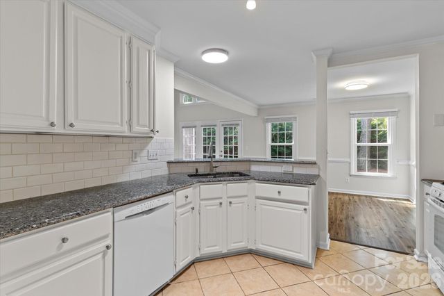 4818 Whistling Oak Court, Charlotte, NC 28269