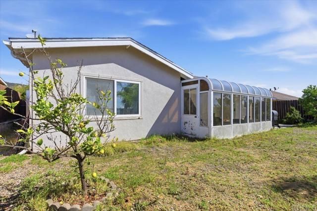 1915 Edith Drive, Escondido, CA 92026