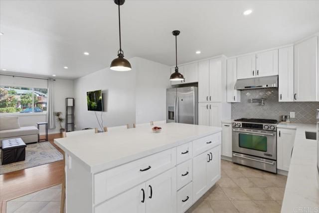 1915 Edith Drive, Escondido, CA 92026