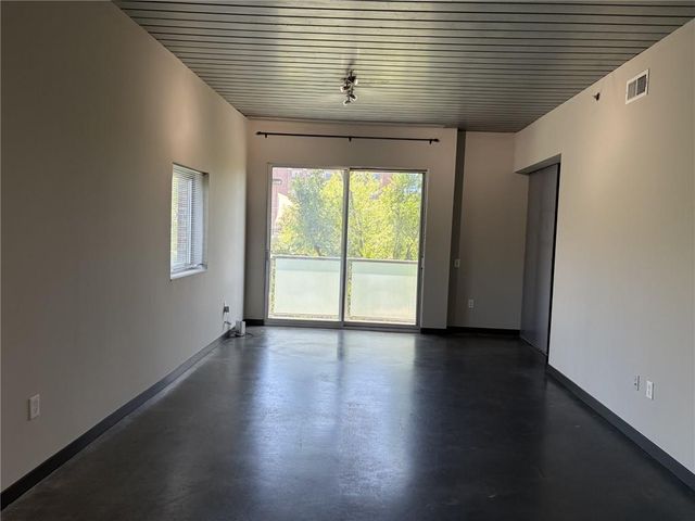 620 Glen iris NE 207, Atlanta, GA 30308