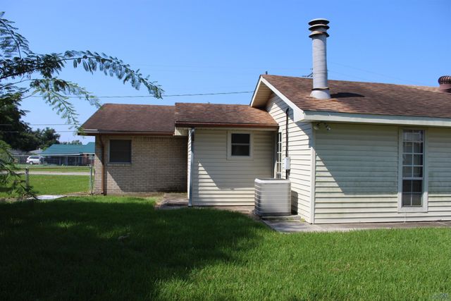 1419 Acadian Dr, Houma, LA 70363