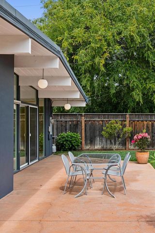 1234 Mcintosh Court, Sunnyvale, CA 94087