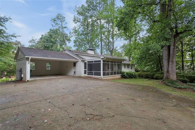4775 Merlendale Court NW, Sandy Springs, GA 30327