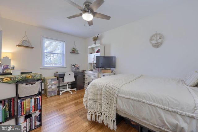 433 SLEEPY HOLLOW DR, Mohrsville, PA 19541