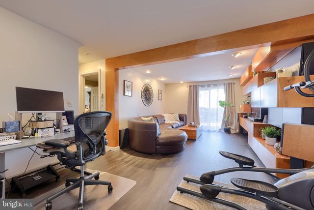 433 SLEEPY HOLLOW DR, Mohrsville, PA 19541