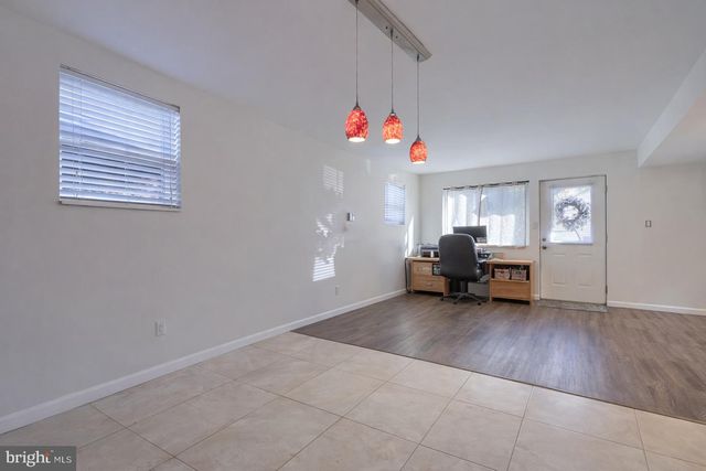 433 SLEEPY HOLLOW DR, Mohrsville, PA 19541