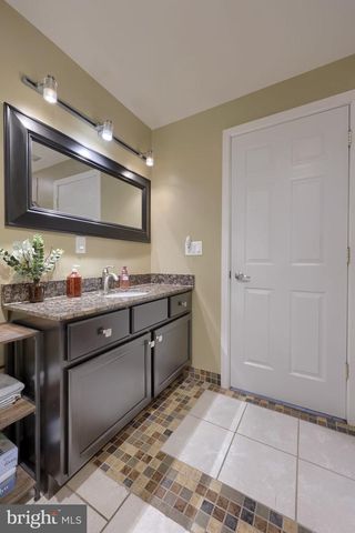 433 SLEEPY HOLLOW DR, Mohrsville, PA 19541