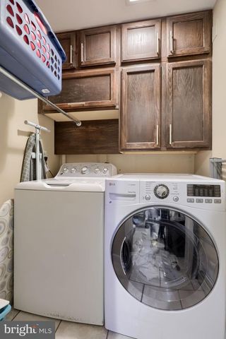 433 SLEEPY HOLLOW DR, Mohrsville, PA 19541