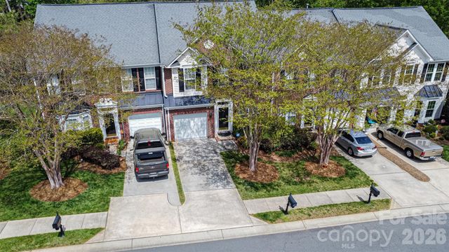 1802 Robinwood Village Drive, Gastonia, NC 28054