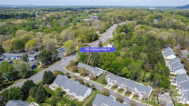 1802 Robinwood Village Drive, Gastonia, NC 28054