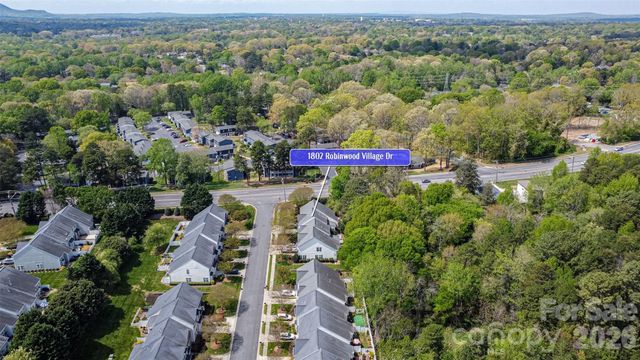 1802 Robinwood Village Drive, Gastonia, NC 28054