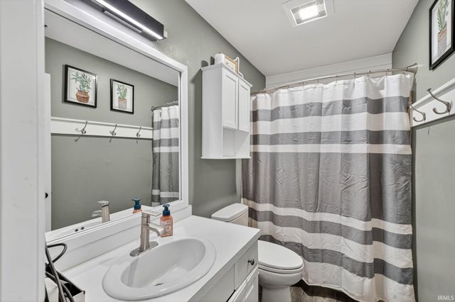 18101 Burton Drive, South Bend, IN 46637