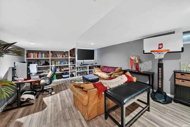 18101 Burton Drive, South Bend, IN 46637