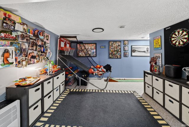 18101 Burton Drive, South Bend, IN 46637