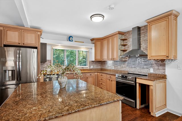 2 Orista Pl, Hilton Head Island, SC 29926