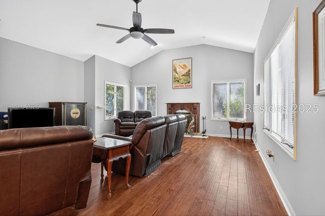 2 Orista Pl, Hilton Head Island, SC 29926