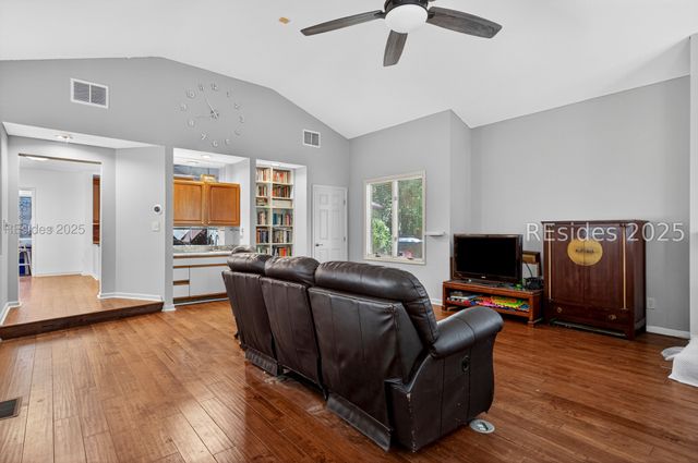 2 Orista Pl, Hilton Head Island, SC 29926