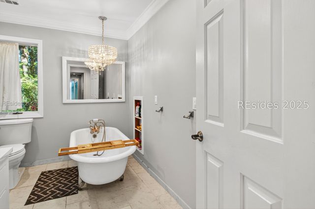 2 Orista Pl, Hilton Head Island, SC 29926