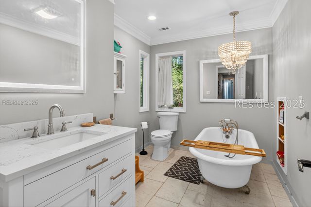 2 Orista Pl, Hilton Head Island, SC 29926