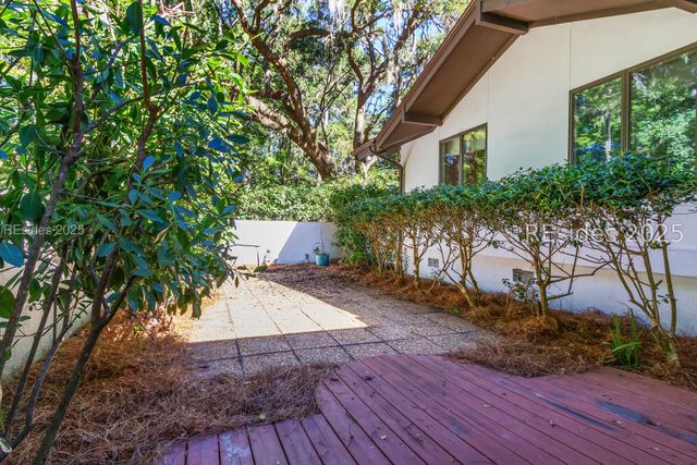 2 Orista Pl, Hilton Head Island, SC 29926