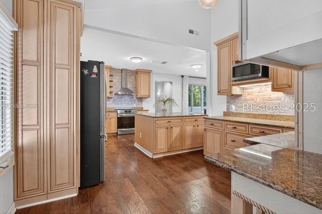 2 Orista Pl, Hilton Head Island, SC 29926