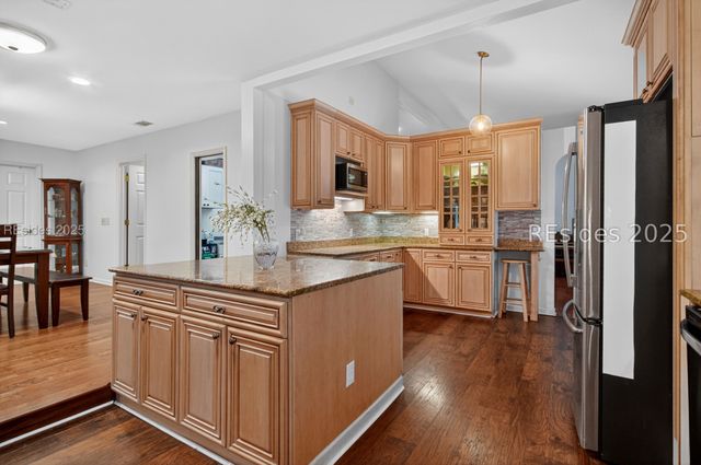 2 Orista Pl, Hilton Head Island, SC 29926