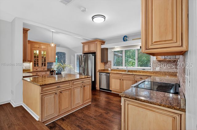 2 Orista Pl, Hilton Head Island, SC 29926