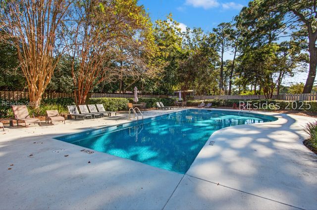 2 Orista Pl, Hilton Head Island, SC 29926