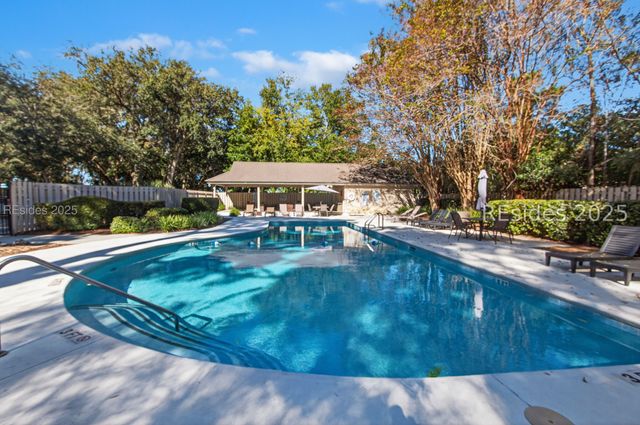 2 Orista Pl, Hilton Head Island, SC 29926