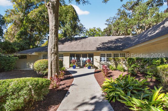 2 Orista Pl, Hilton Head Island, SC 29926